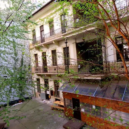 Meander Hostal
